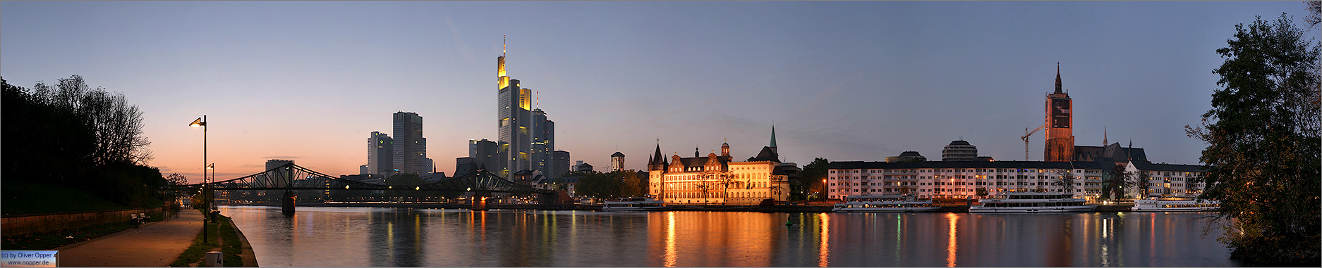 Panorama Frankfurt - Skyline - p081 - (c) by Oliver Opper