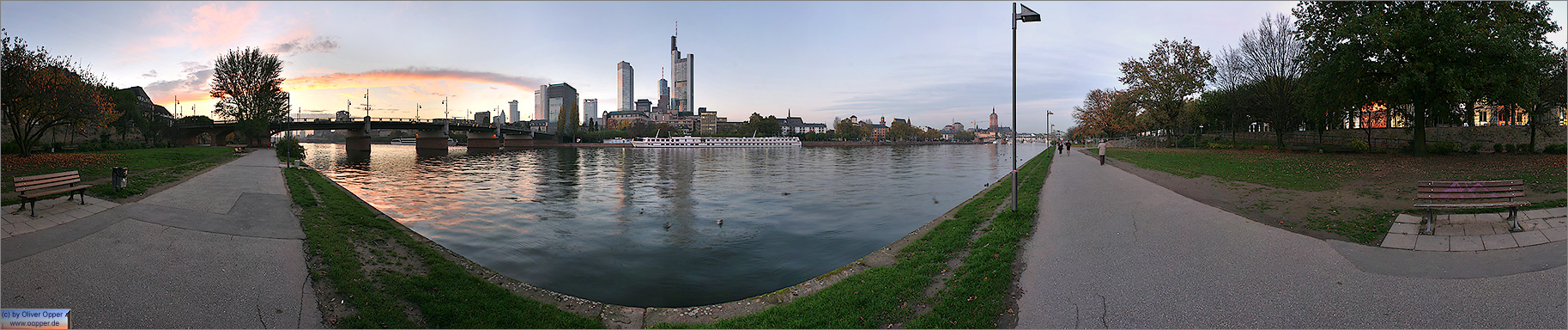 Frankfurt - p084 - (c) by Oliver Opper