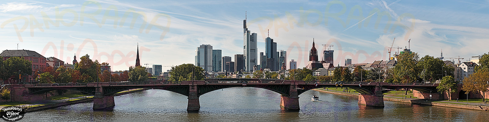 Panorama Frankfurt - Skyline am Tag - p299 - (c) by Oliver Opper