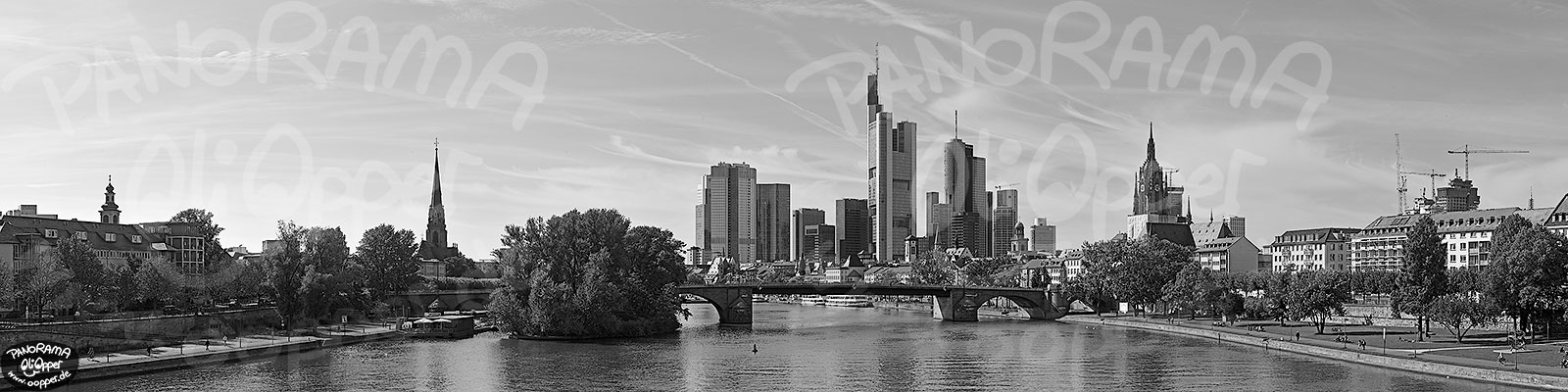 Panorama Frankfurt - Skyline am Tag - p8298 - (c) by Oliver Opper