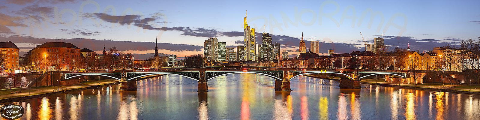 Frankfurt Skyline - p438 - (c) by Oliver Opper