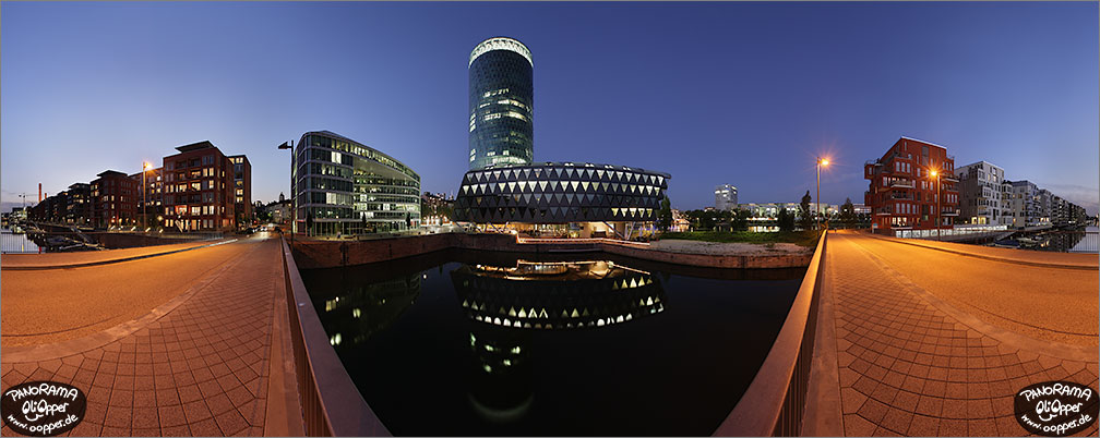 Panorama Frankfurt am Main - Westhafenbr�cke bei Nacht - p1142 - (c) by Oliver Opper