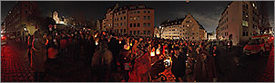 Christkindlesmarkt N�rnberg Panorama Bilder - Lichterzug der N�rnberger Schulkinder zur Burg - p045