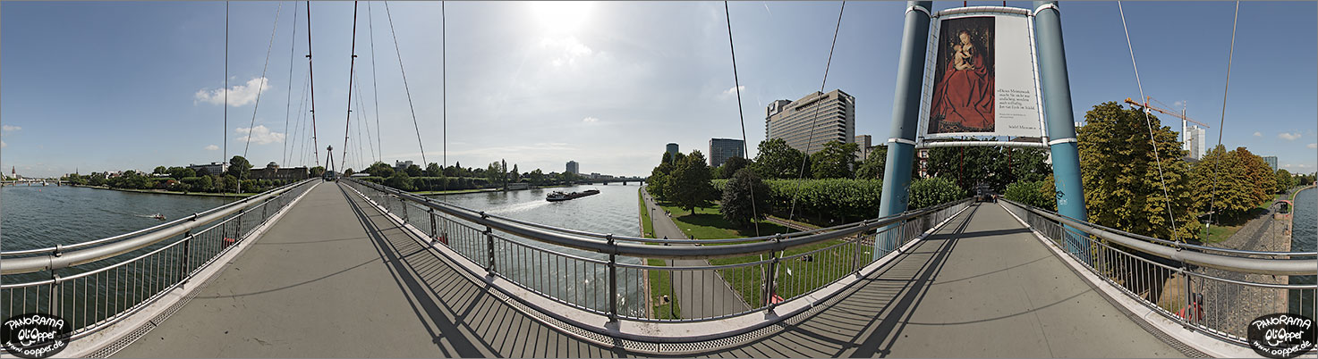Panorama Frankfurt am Main - Holbeinsteg - p1125 - (c) by Oliver Opper
