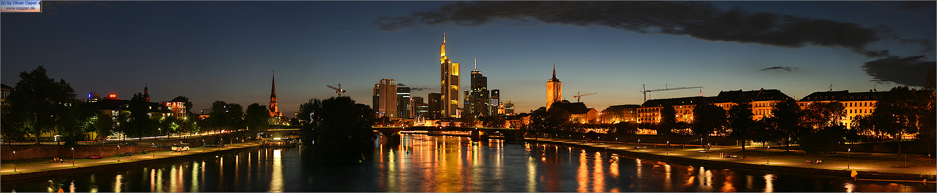 Panorama Frankfurt - Skyline - p071 - (c) by Oliver Opper