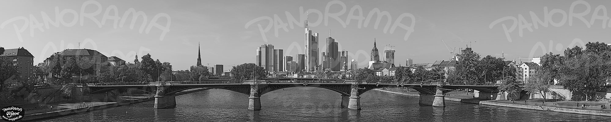 Panorama Frankfurt - Skyline am Tag - p8308 - (c) by Oliver Opper