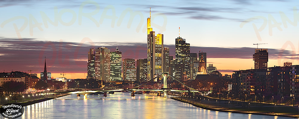 Frankfurt am Main - Die Skyline von der Deutschherrnbr�cke am Abend - p406 - (c) by Oliver Opper