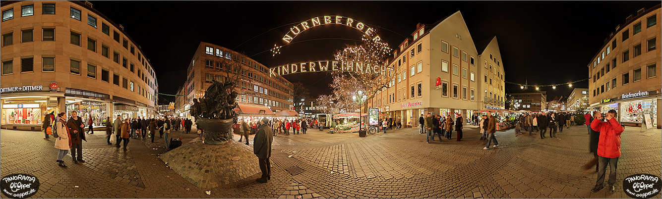 Christkindlesmarkt Nrnberg Panorama Bilder - Der Weg zur Kinderweihnacht auf dem Hans-Sachs-Platz - p040 - (c) by Oliver Opper
