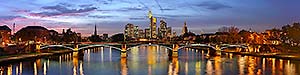Frankfurt Skyline zur blauen Stunde - p143